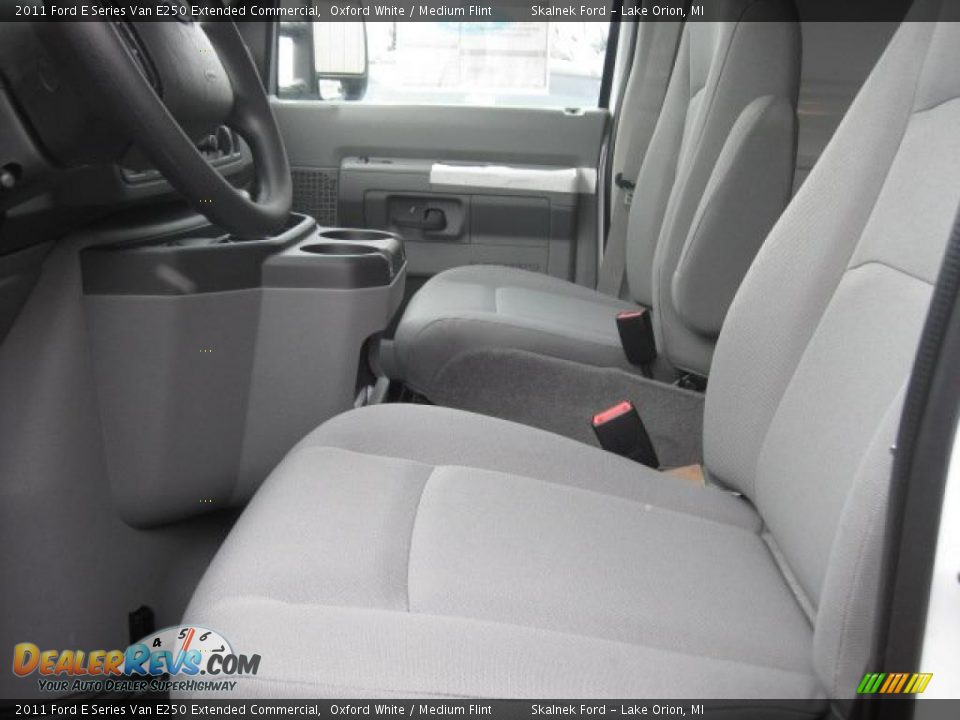 2011 Ford E Series Van E250 Extended Commercial Oxford White / Medium Flint Photo #3