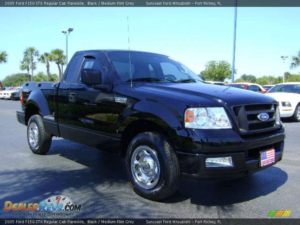 2005 Ford F150 STX Regular Cab Flareside Black / Medium Flint Grey Photo #1