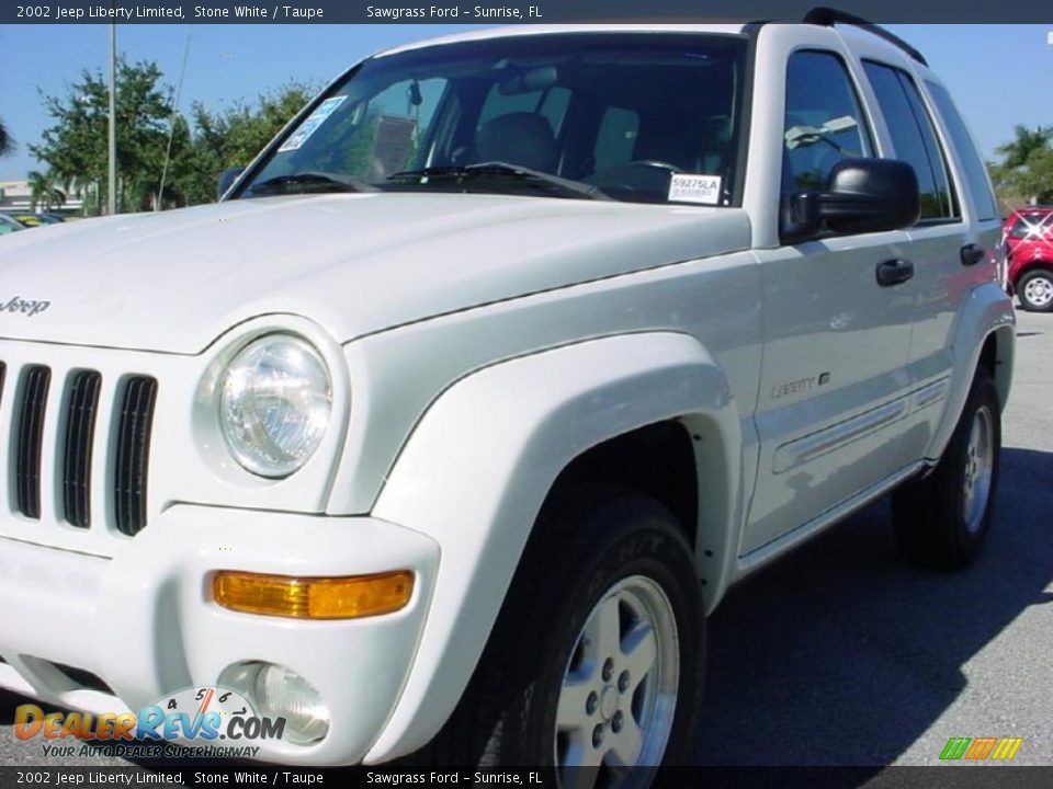 2002 Jeep Liberty Limited Stone White / Taupe Photo #13