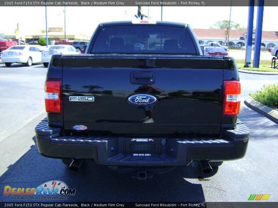 2005 Ford F150 STX Regular Cab Flareside Black / Medium Flint Grey Photo #4