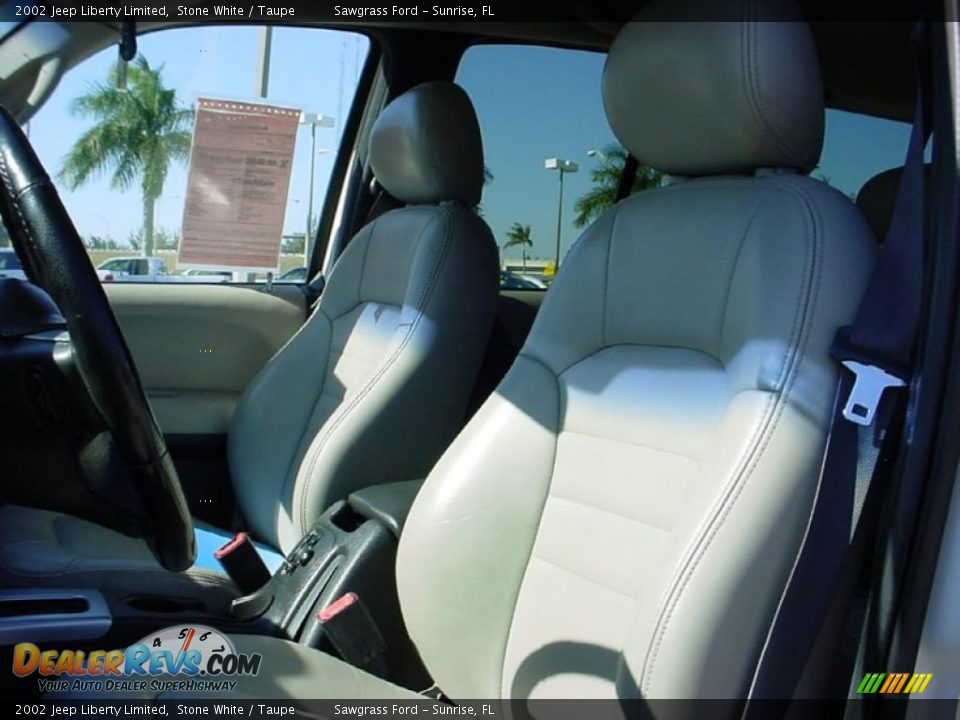 2002 Jeep Liberty Limited Stone White / Taupe Photo #17