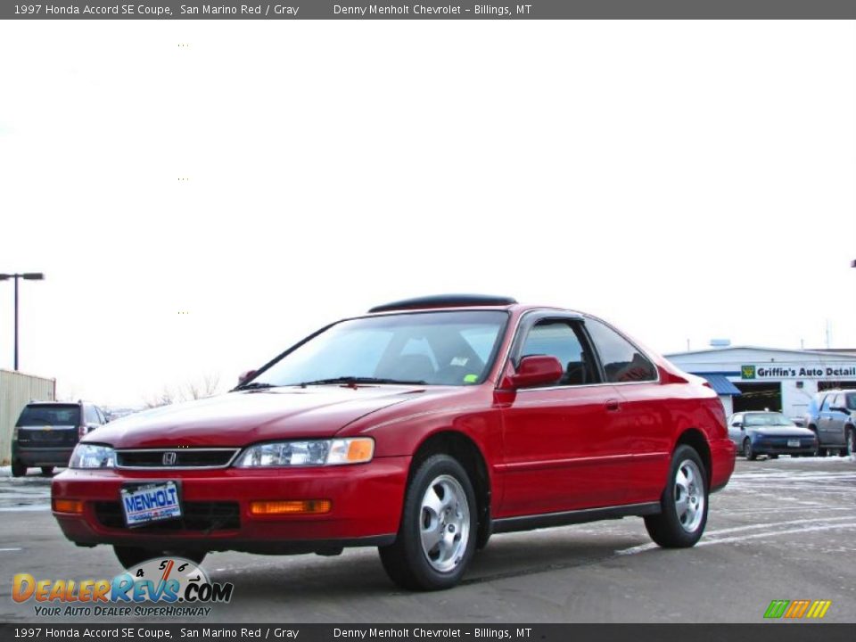 Front 3/4 View of 1997 Honda Accord SE Coupe Photo #2