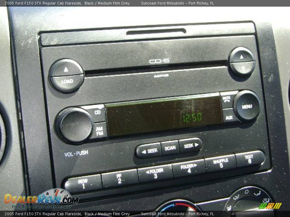 2005 Ford F150 STX Regular Cab Flareside Black / Medium Flint Grey Photo #32