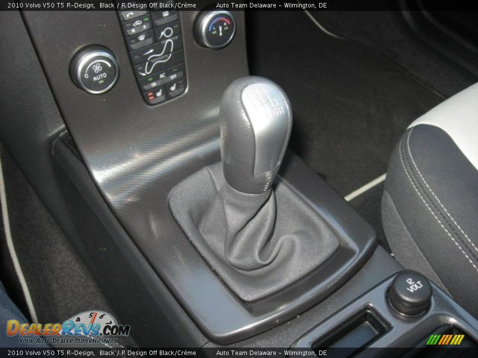2010 Volvo V50 T5 R-Design Shifter Photo #18