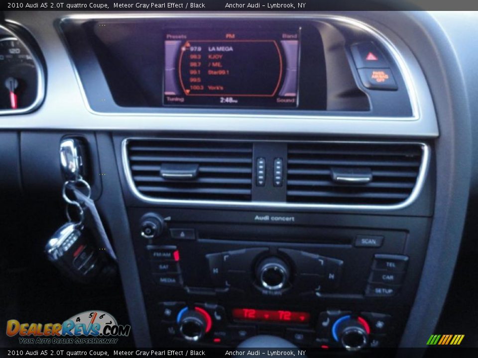 Controls of 2010 Audi A5 2.0T quattro Coupe Photo #13