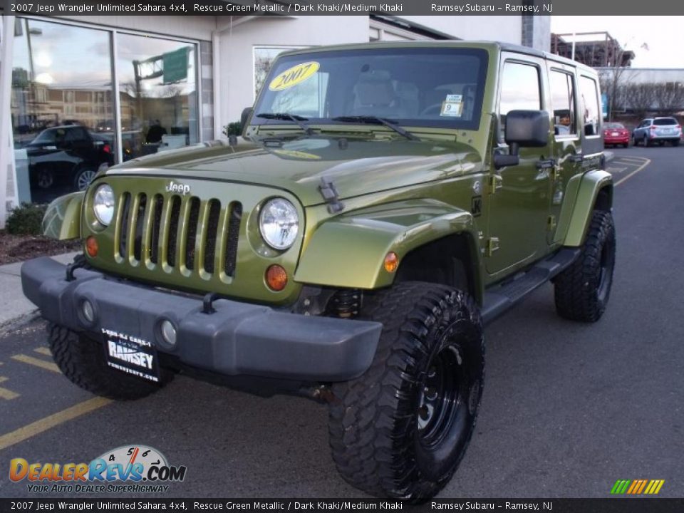 Front 3/4 View of 2007 Jeep Wrangler Unlimited Sahara 4x4 Photo #1