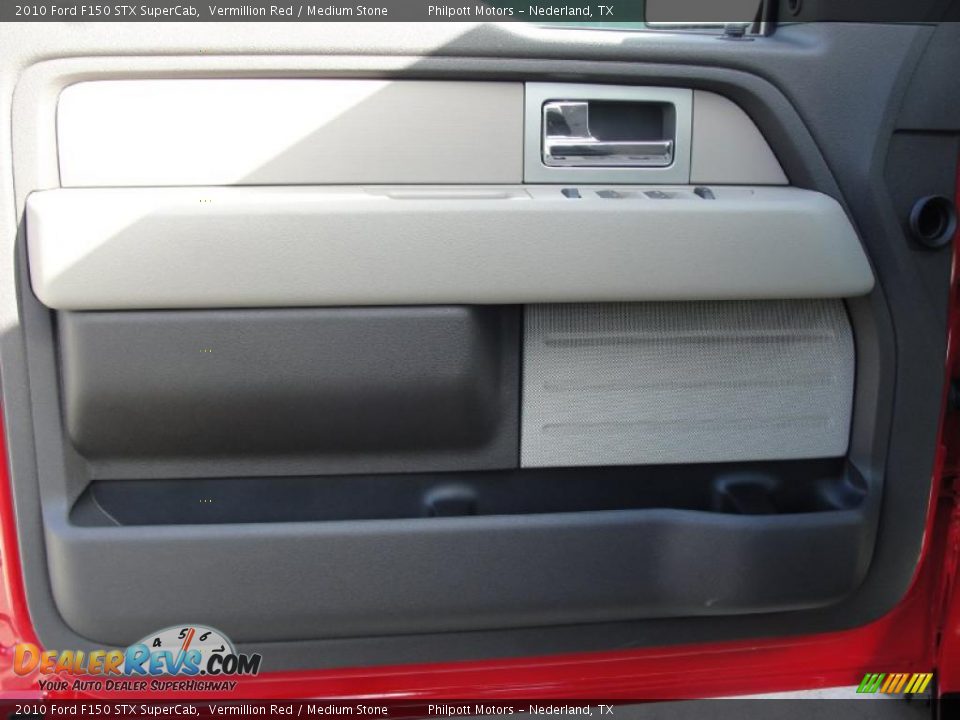 Door Panel of 2010 Ford F150 STX SuperCab Photo #20