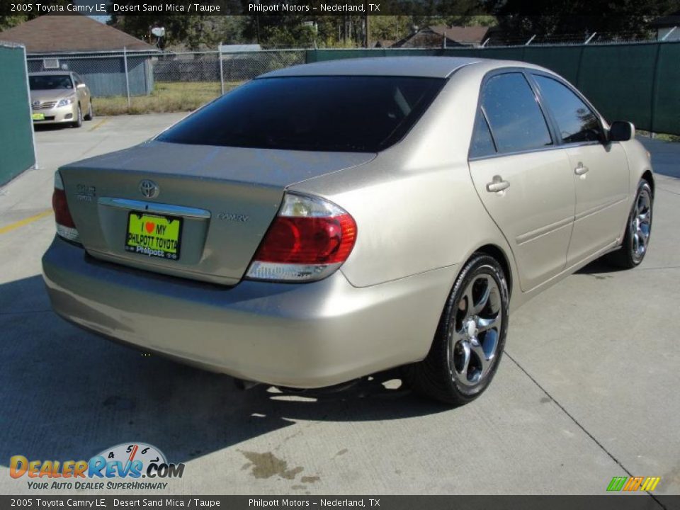 2005 Toyota Camry LE Desert Sand Mica / Taupe Photo #3