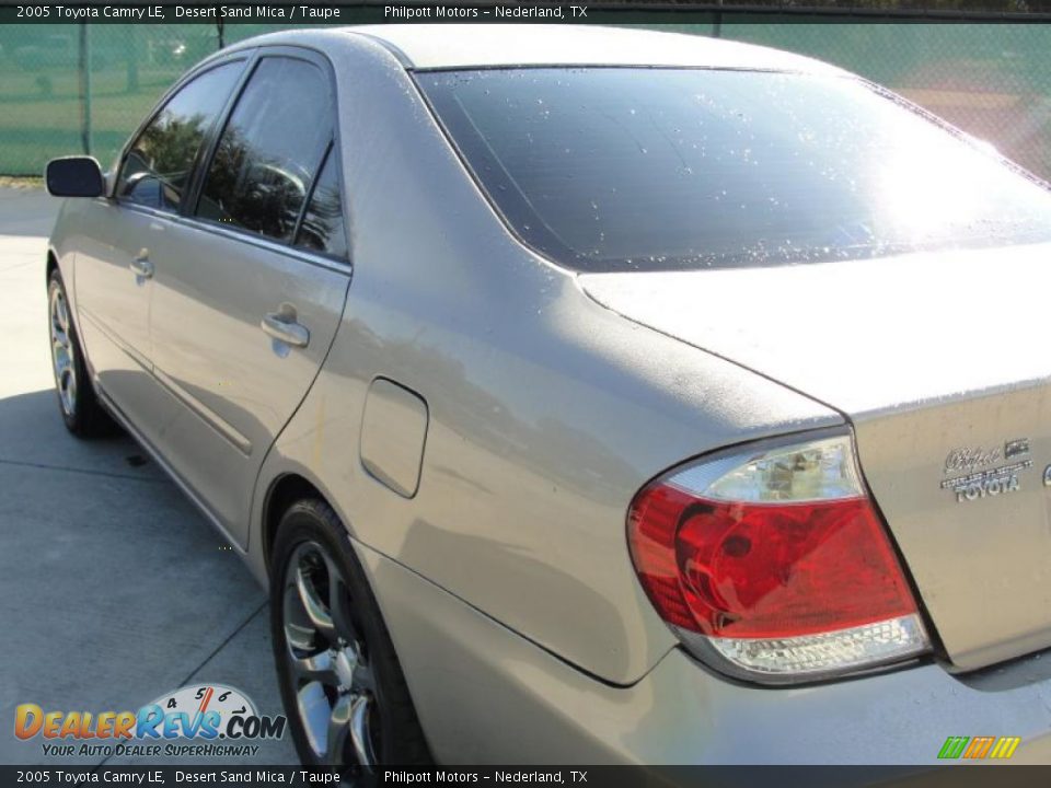 2005 Toyota Camry LE Desert Sand Mica / Taupe Photo #5
