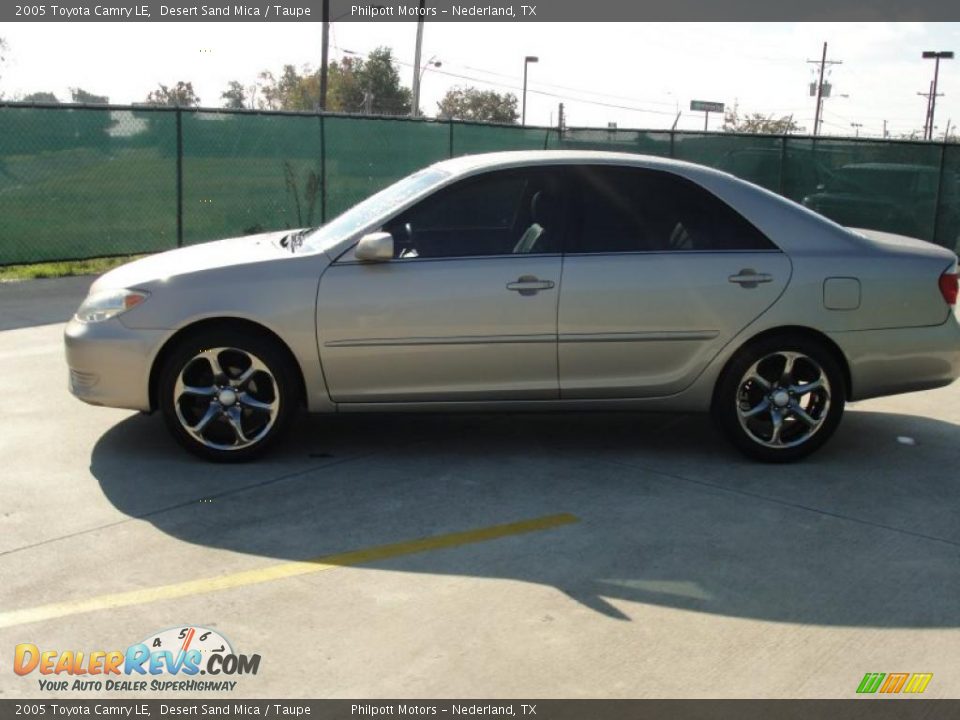 2005 Toyota Camry LE Desert Sand Mica / Taupe Photo #6