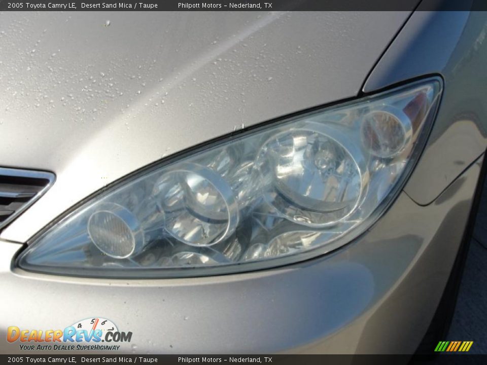 2005 Toyota Camry LE Desert Sand Mica / Taupe Photo #10