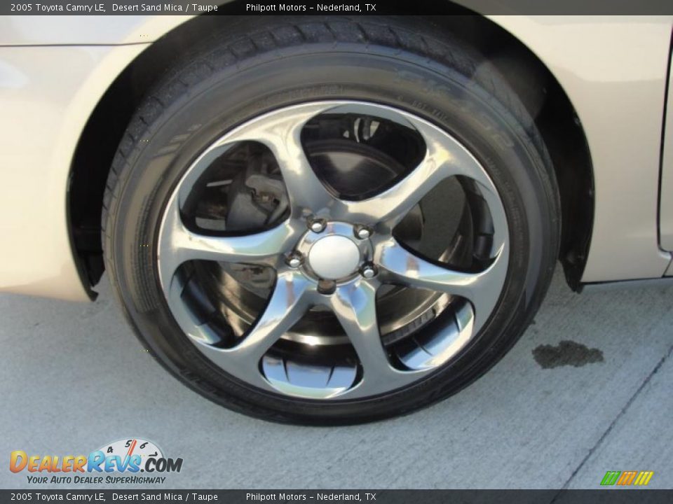 Custom Wheels of 2005 Toyota Camry LE Photo #12