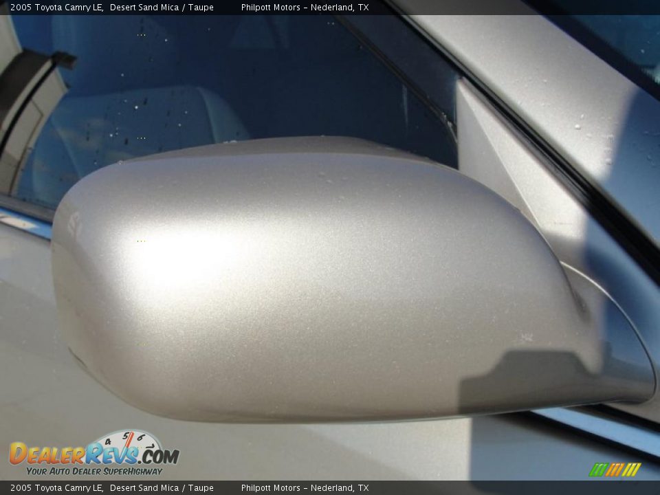 2005 Toyota Camry LE Desert Sand Mica / Taupe Photo #16