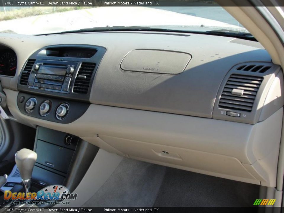 2005 Toyota Camry LE Desert Sand Mica / Taupe Photo #23