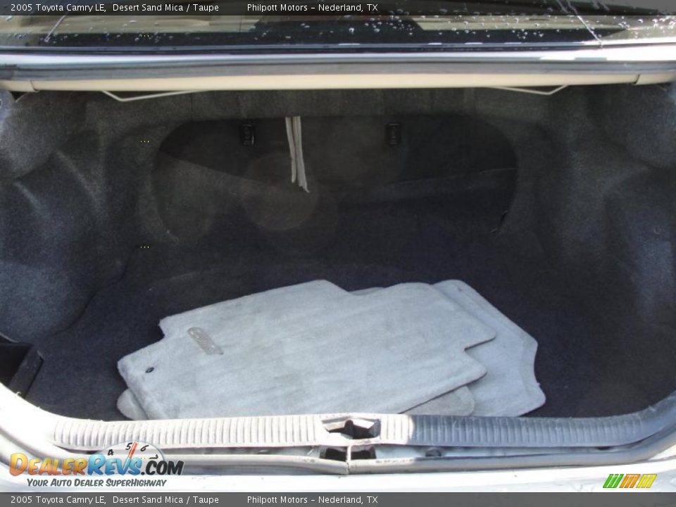 2005 Toyota Camry LE Desert Sand Mica / Taupe Photo #27