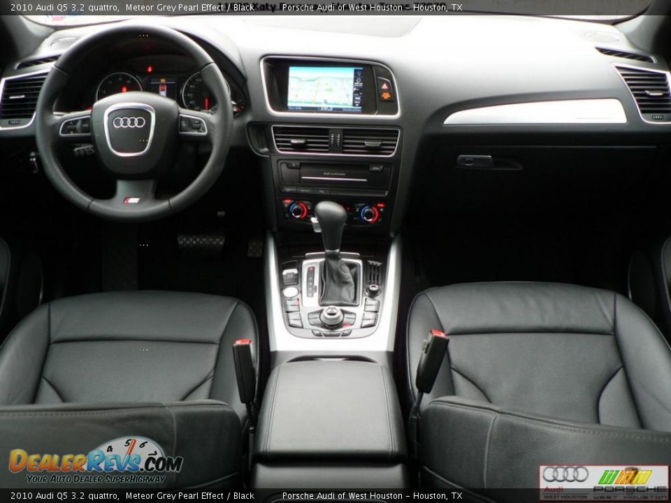 Black Interior - 2010 Audi Q5 3.2 quattro Photo #13