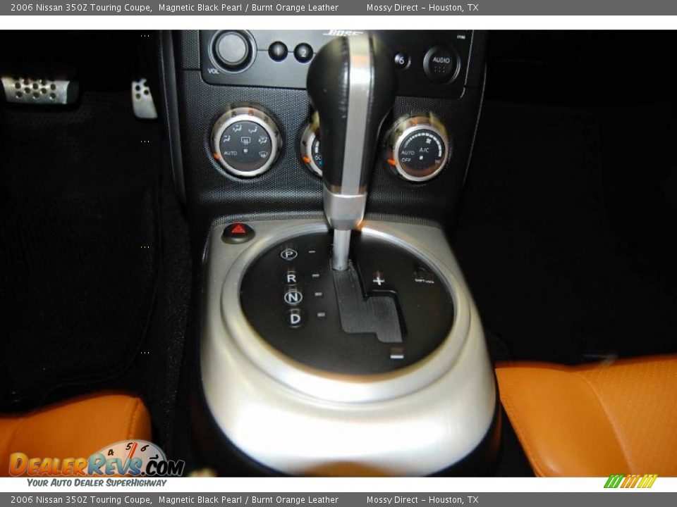 2006 Nissan 350Z Touring Coupe Shifter Photo #22