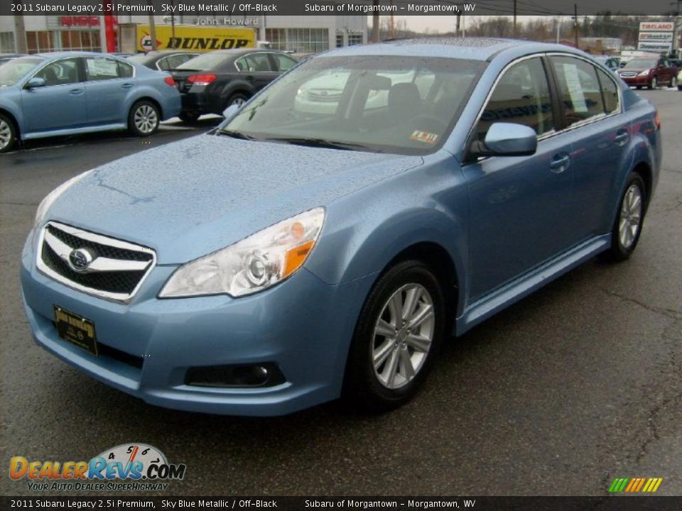 Front 3/4 View of 2011 Subaru Legacy 2.5i Premium Photo #3