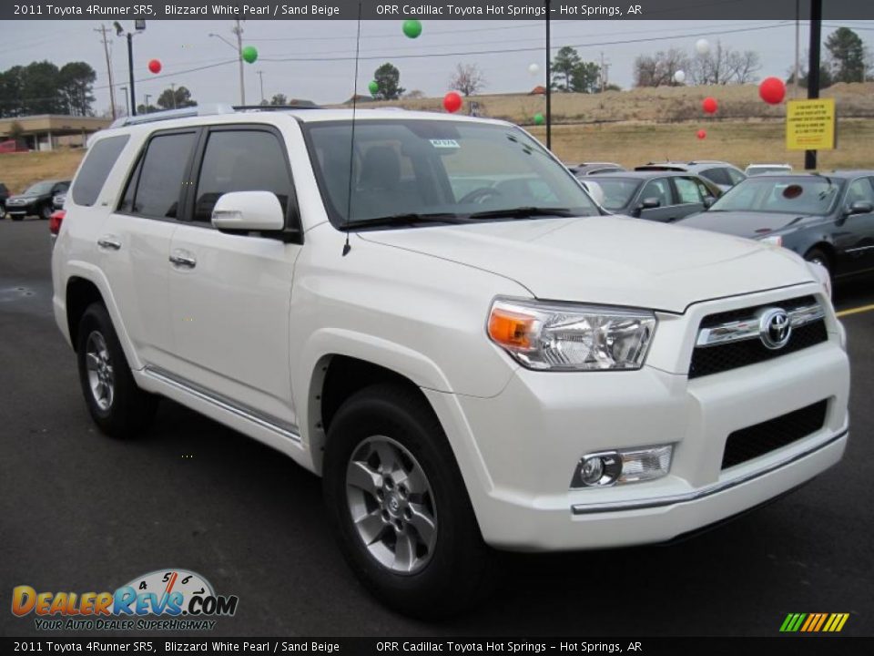 Front 3/4 View of 2011 Toyota 4Runner SR5 Photo #7