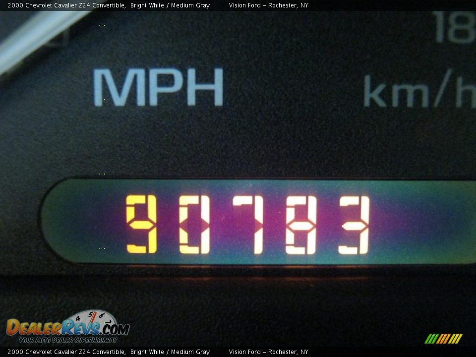 2000 Chevrolet Cavalier Z24 Convertible Bright White / Medium Gray Photo #3