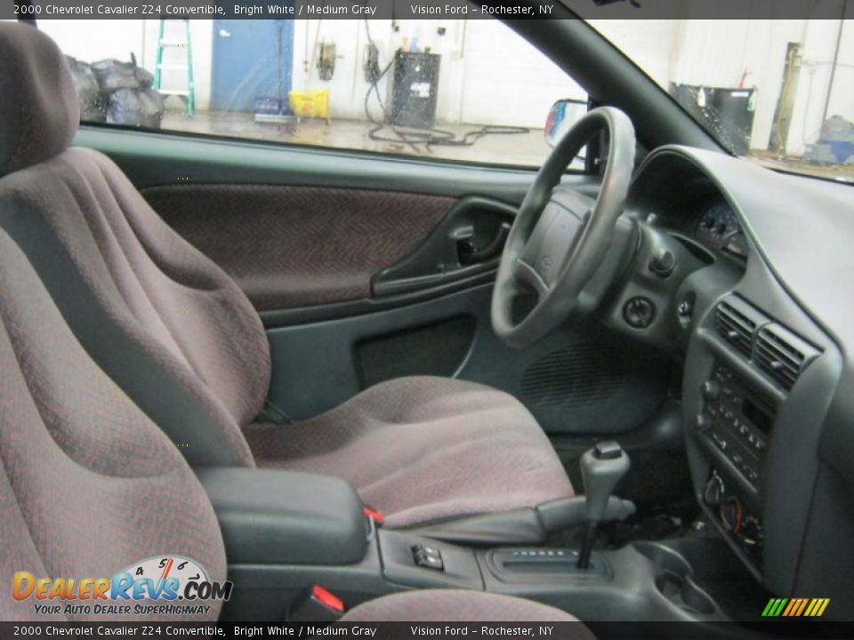 Medium Gray Interior - 2000 Chevrolet Cavalier Z24 Convertible Photo #7