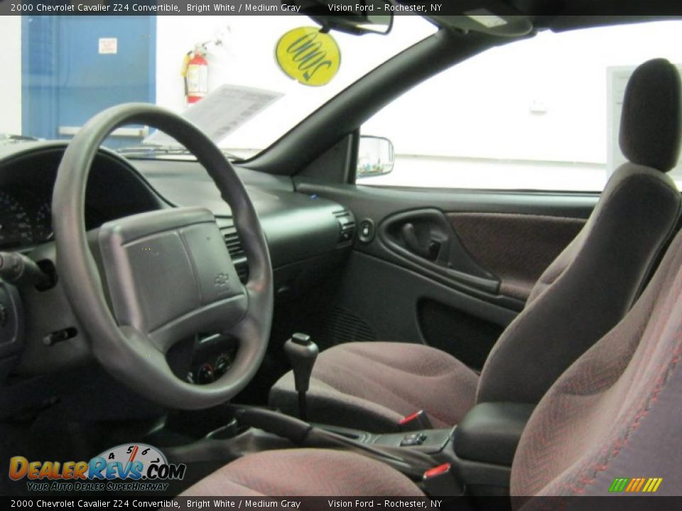 2000 Chevrolet Cavalier Z24 Convertible Bright White / Medium Gray Photo #22