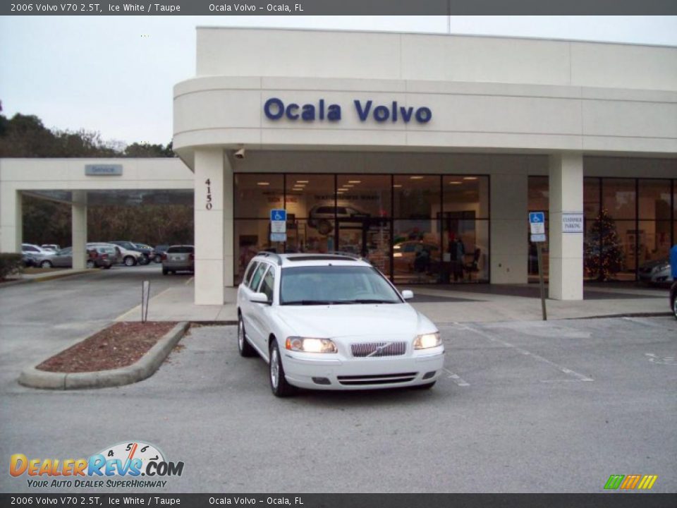 2006 Volvo V70 2.5T Ice White / Taupe Photo #1