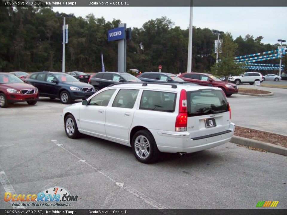 2006 Volvo V70 2.5T Ice White / Taupe Photo #5