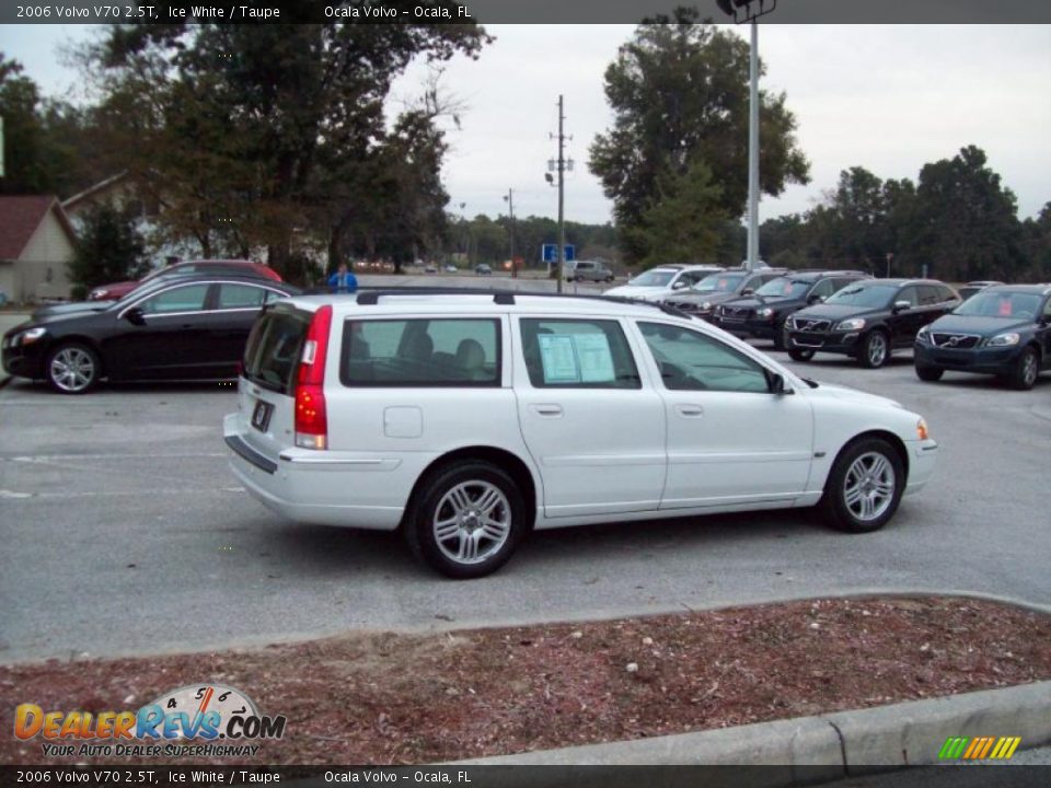 2006 Volvo V70 2.5T Ice White / Taupe Photo #7