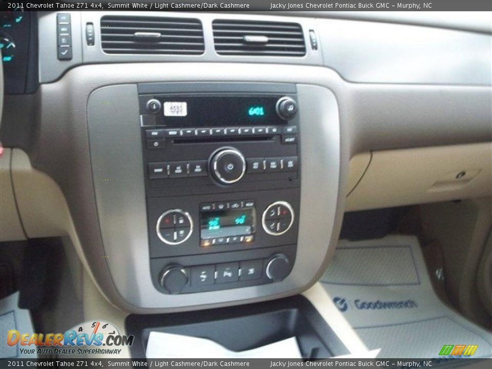2011 Chevrolet Tahoe Z71 4x4 Summit White / Light Cashmere/Dark Cashmere Photo #20