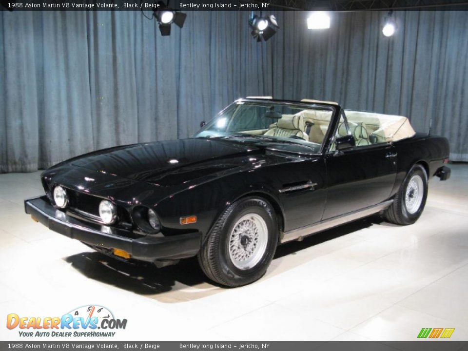 Front 3/4 View of 1988 Aston Martin V8 Vantage Volante Photo #1