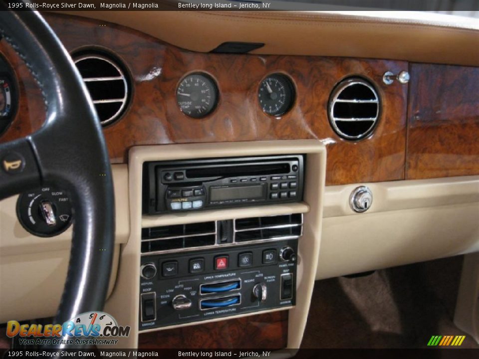 1995 Rolls-Royce Silver Dawn Magnolia / Magnolia Photo #8