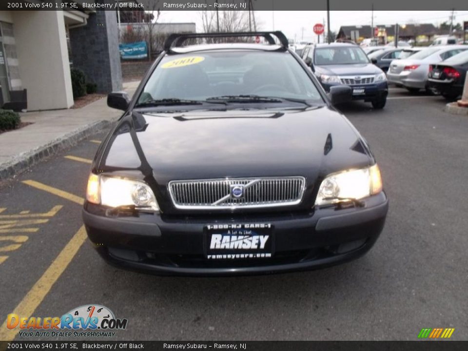 2001 Volvo S40 1.9T SE Blackberry / Off Black Photo #8