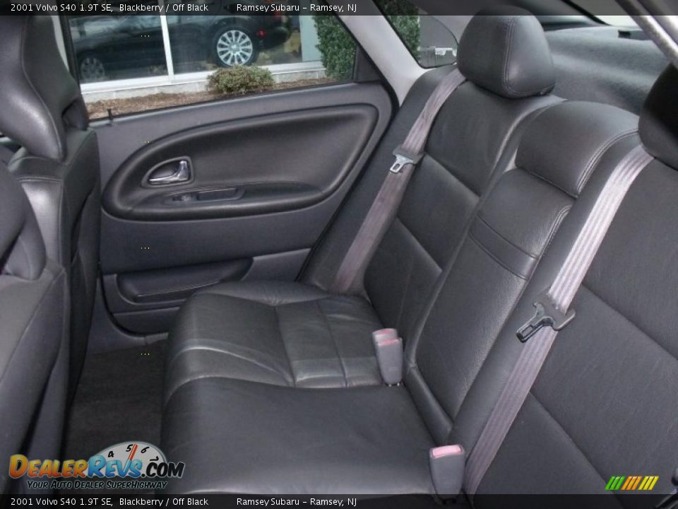 Off Black Interior - 2001 Volvo S40 1.9T SE Photo #10