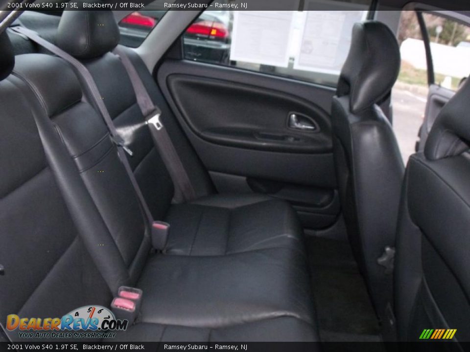 Off Black Interior - 2001 Volvo S40 1.9T SE Photo #11