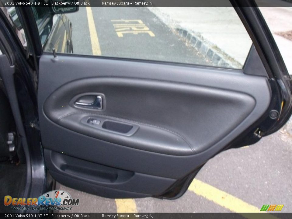 Door Panel of 2001 Volvo S40 1.9T SE Photo #14