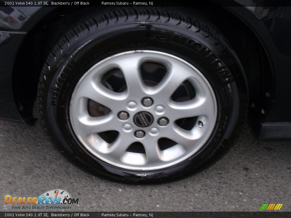 2001 Volvo S40 1.9T SE Wheel Photo #22