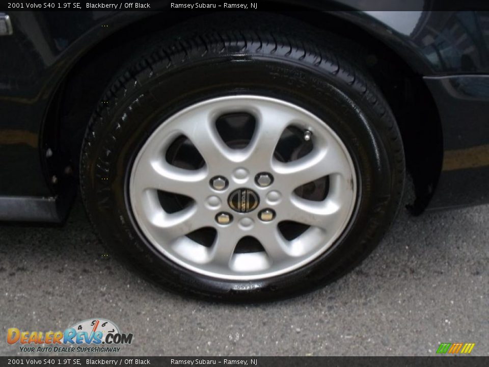 2001 Volvo S40 1.9T SE Wheel Photo #25
