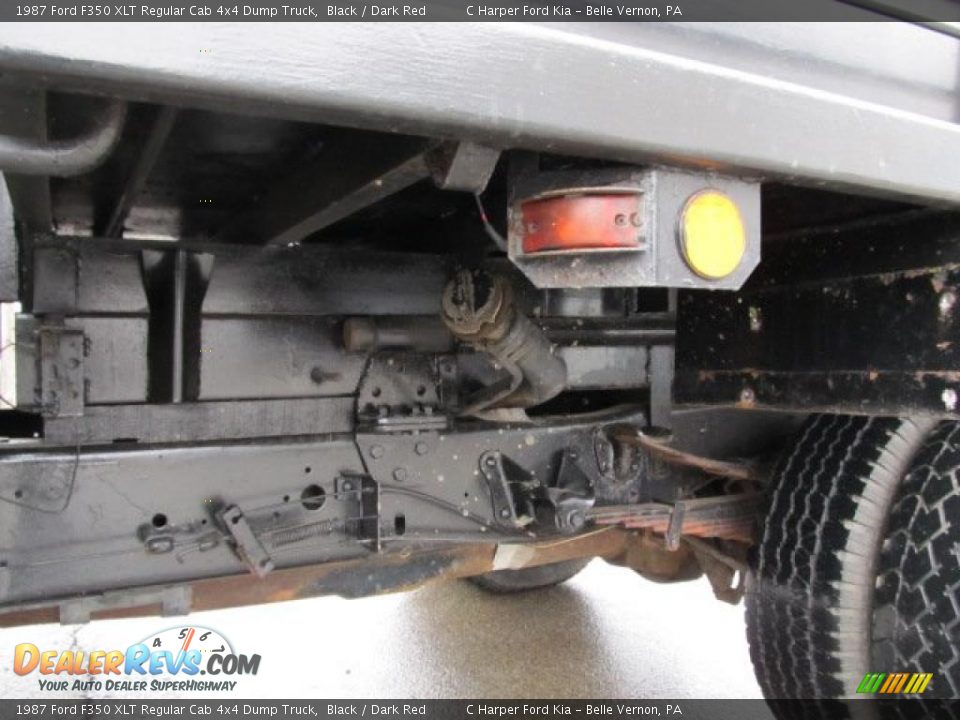 1987 Ford F350 XLT Regular Cab 4x4 Dump Truck Black / Dark Red Photo #23