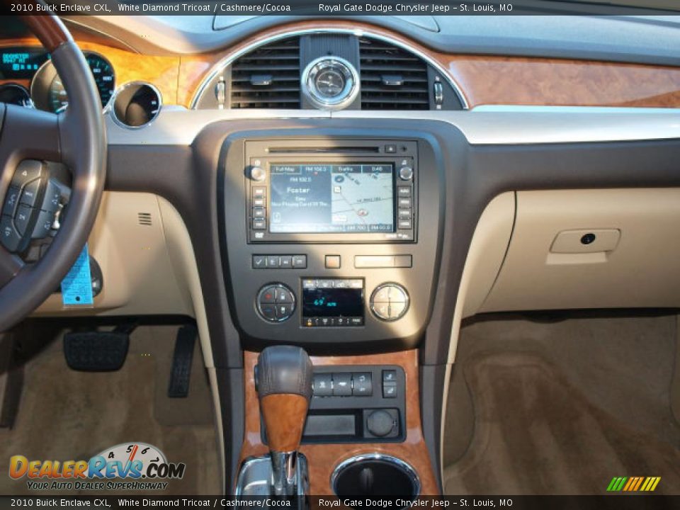 Dashboard of 2010 Buick Enclave CXL Photo #12