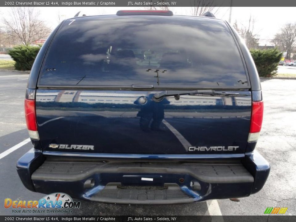 2002 Chevrolet Blazer LS 4x4 Indigo Blue Metallic / Graphite Photo #4