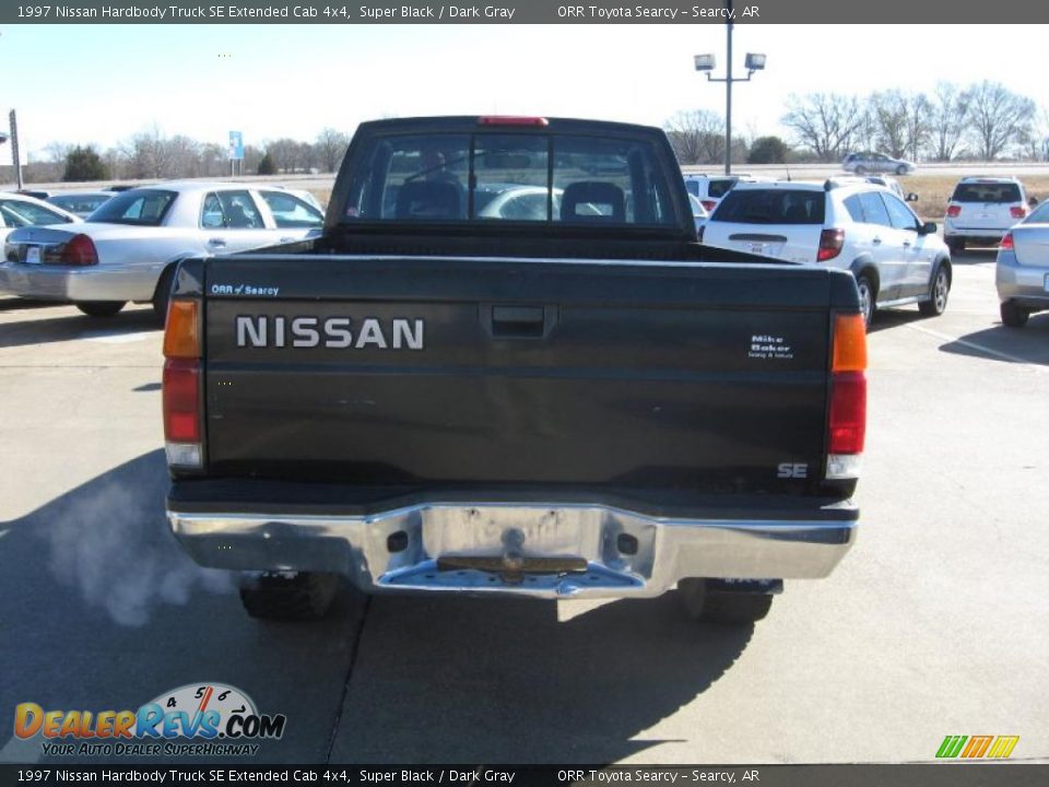 1997 Nissan Hardbody Truck SE Extended Cab 4x4 Super Black / Dark Gray Photo #6