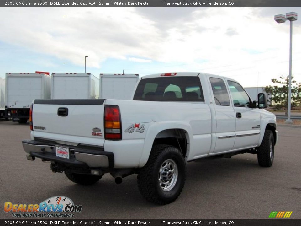 2006 GMC Sierra 2500HD SLE Extended Cab 4x4 Summit White / Dark Pewter Photo #3