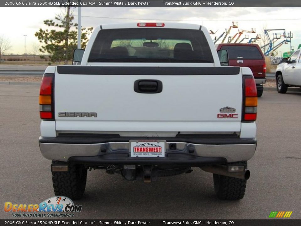 2006 GMC Sierra 2500HD SLE Extended Cab 4x4 Summit White / Dark Pewter Photo #4