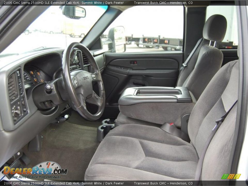 Dark Pewter Interior - 2006 GMC Sierra 2500HD SLE Extended Cab 4x4 Photo #17