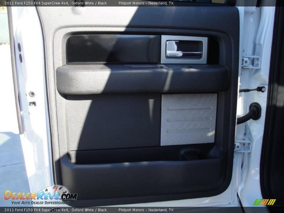 Door Panel of 2011 Ford F150 FX4 SuperCrew 4x4 Photo #19