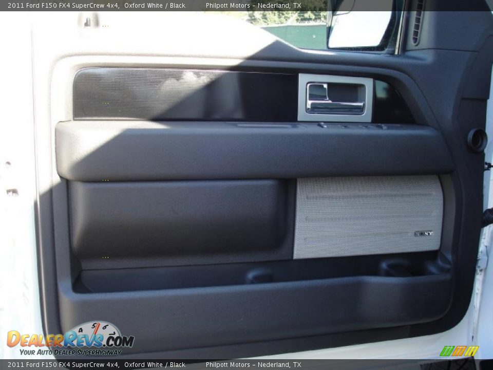 Door Panel of 2011 Ford F150 FX4 SuperCrew 4x4 Photo #21