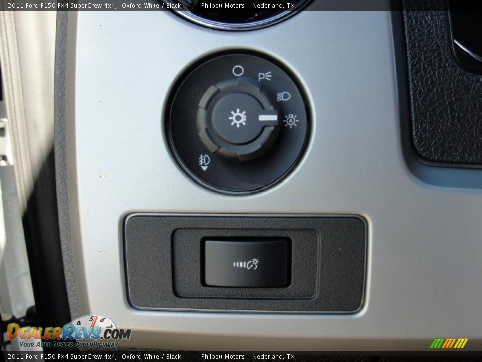 Controls of 2011 Ford F150 FX4 SuperCrew 4x4 Photo #35