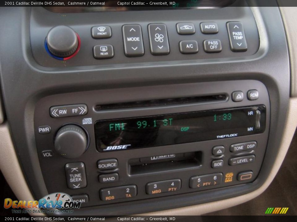 Controls of 2001 Cadillac DeVille DHS Sedan Photo #17