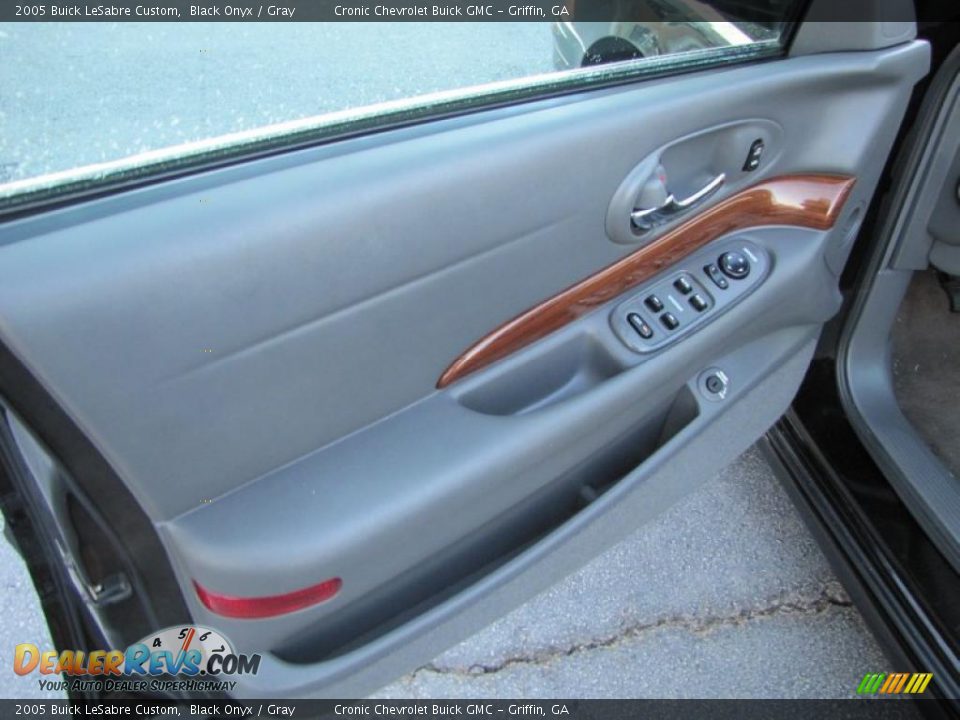 2005 Buick LeSabre Custom Black Onyx / Gray Photo #9